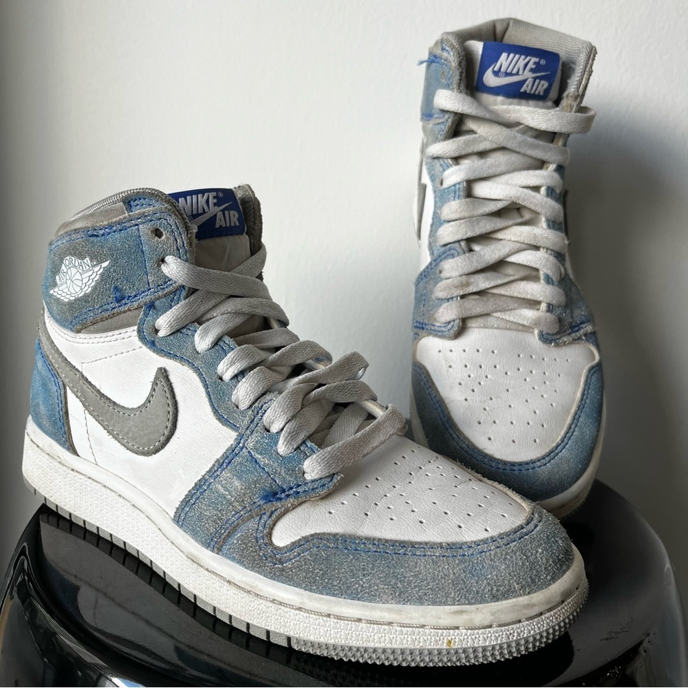 Nike Air Jordan 1 Retro High OG GS Shoes Youth Size 5Y Hyper Royal 575441-402